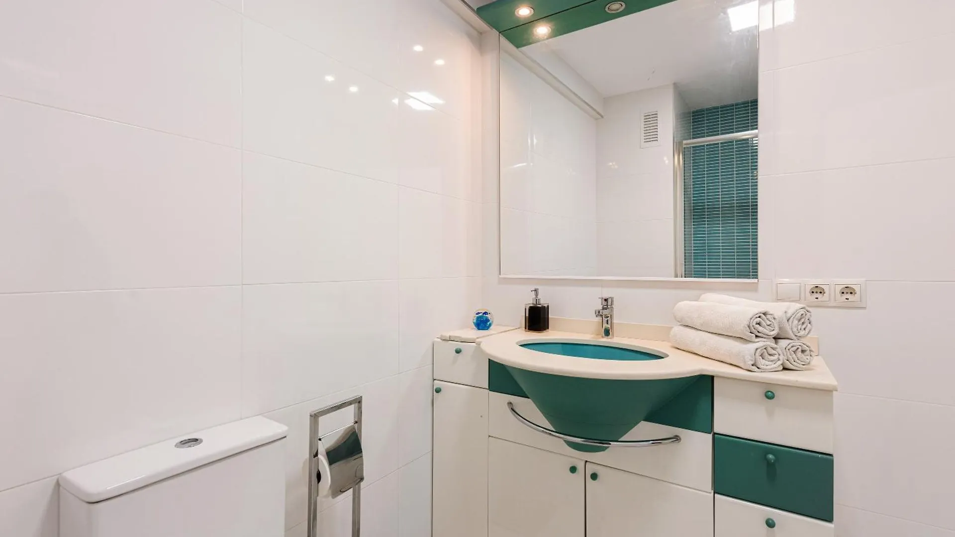 Maria Zambrano Malaga Apartment